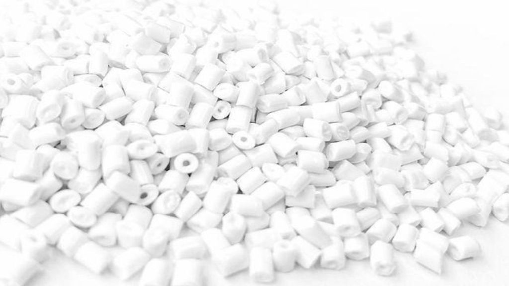WHITE MASTERBATCHES